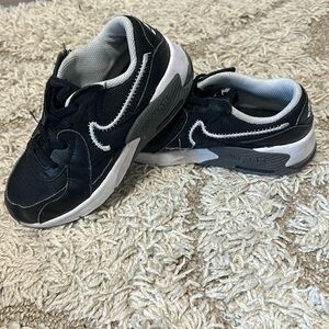 Nike shoes size Boys 1